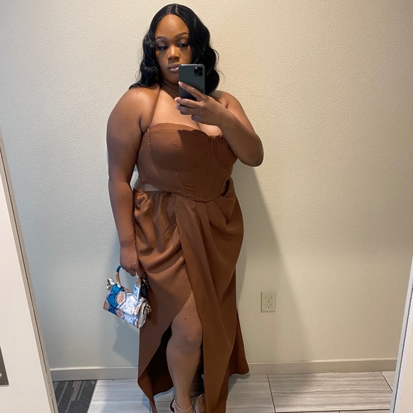 PrettyLittleThing Dresses & Skirts - Maxi Dress